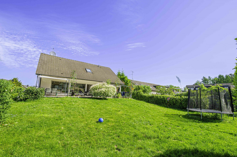 Hausansicht / Garten