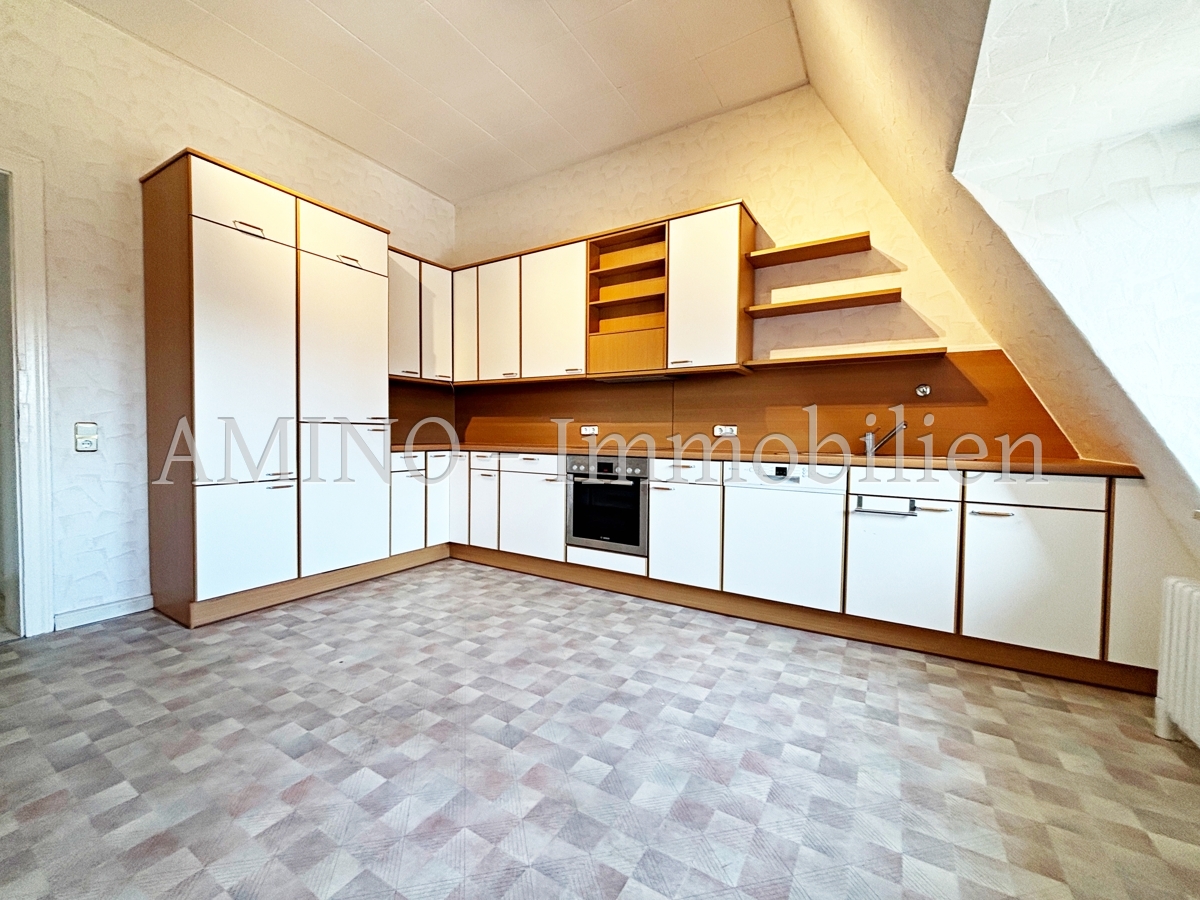 Sehr "schöne und familiäre" 3-Zimmer-Altbauwohnung in "zentraler Lage" von Mülhe ... - Photo 2