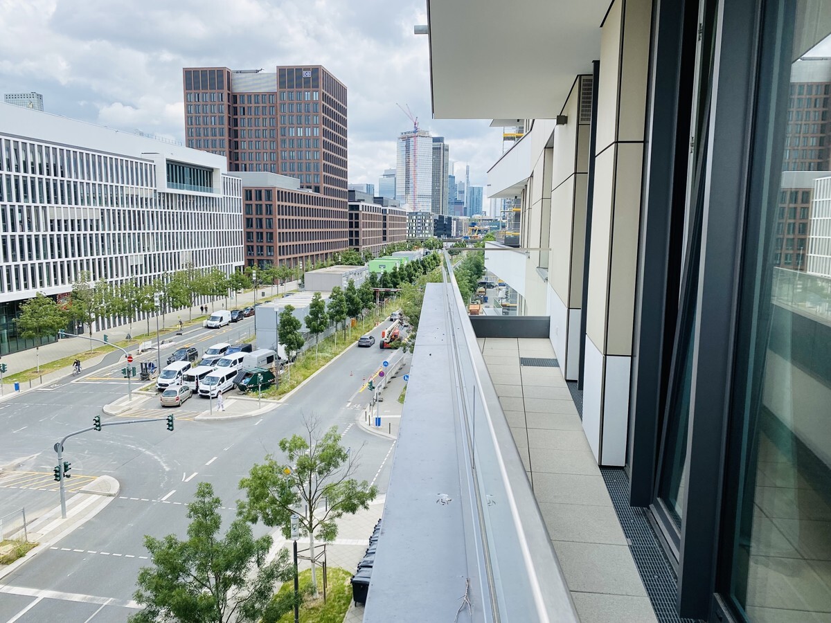 Exklusive Wohnung mit Skylineblick im Europaviertel! - Foto 5