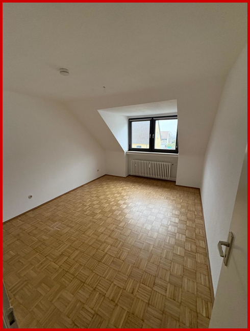 huesch-immobilien.de ***Heimelige und helle Dachgeschosswohnung in ruhiger Wohnstraße*** - Photo 4