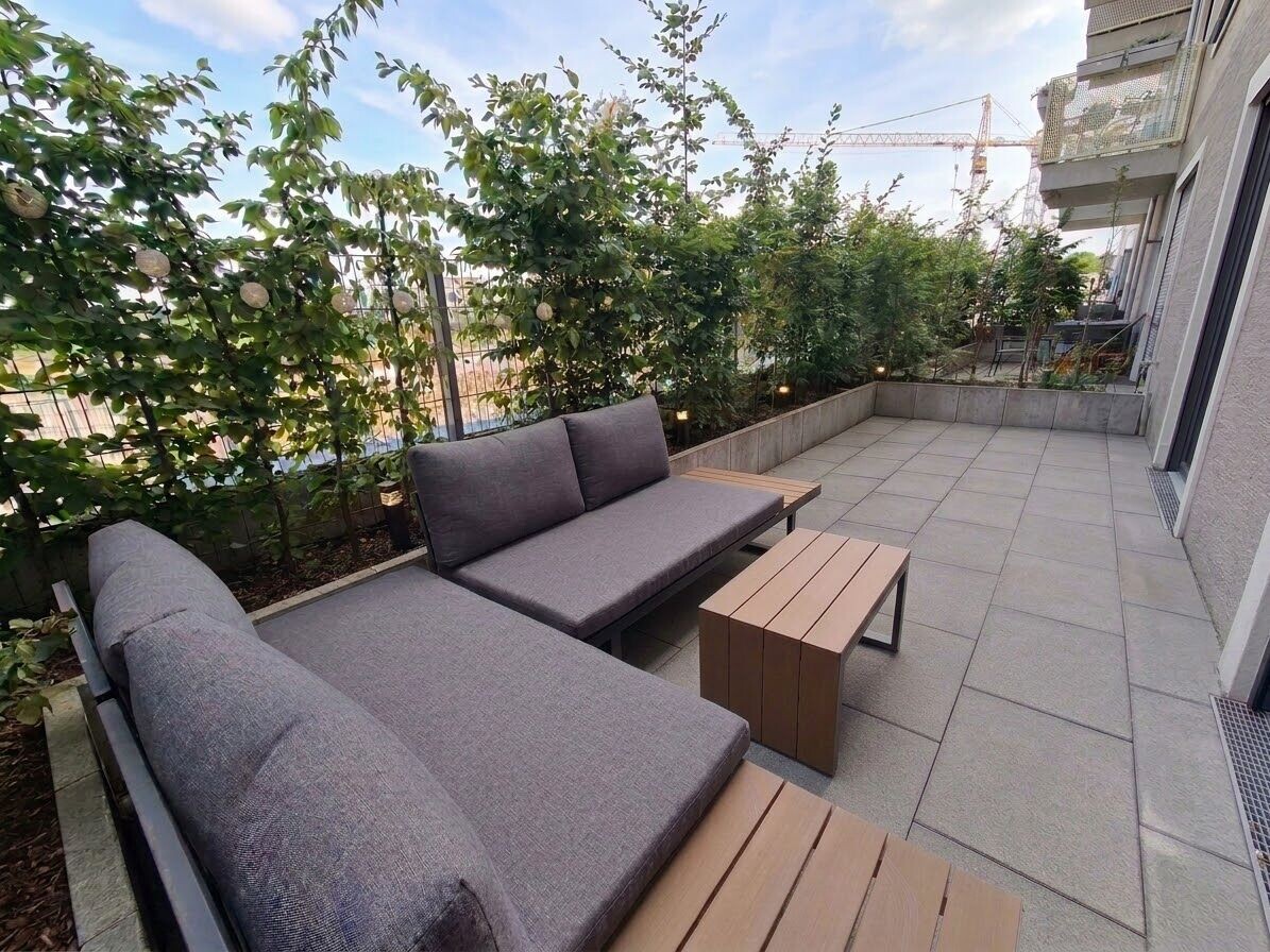 Zweizimmerwohnung mit Küche, Terrasse und Stellplatz in Weisenau-Heiligkreuzviertel! - Photo 2