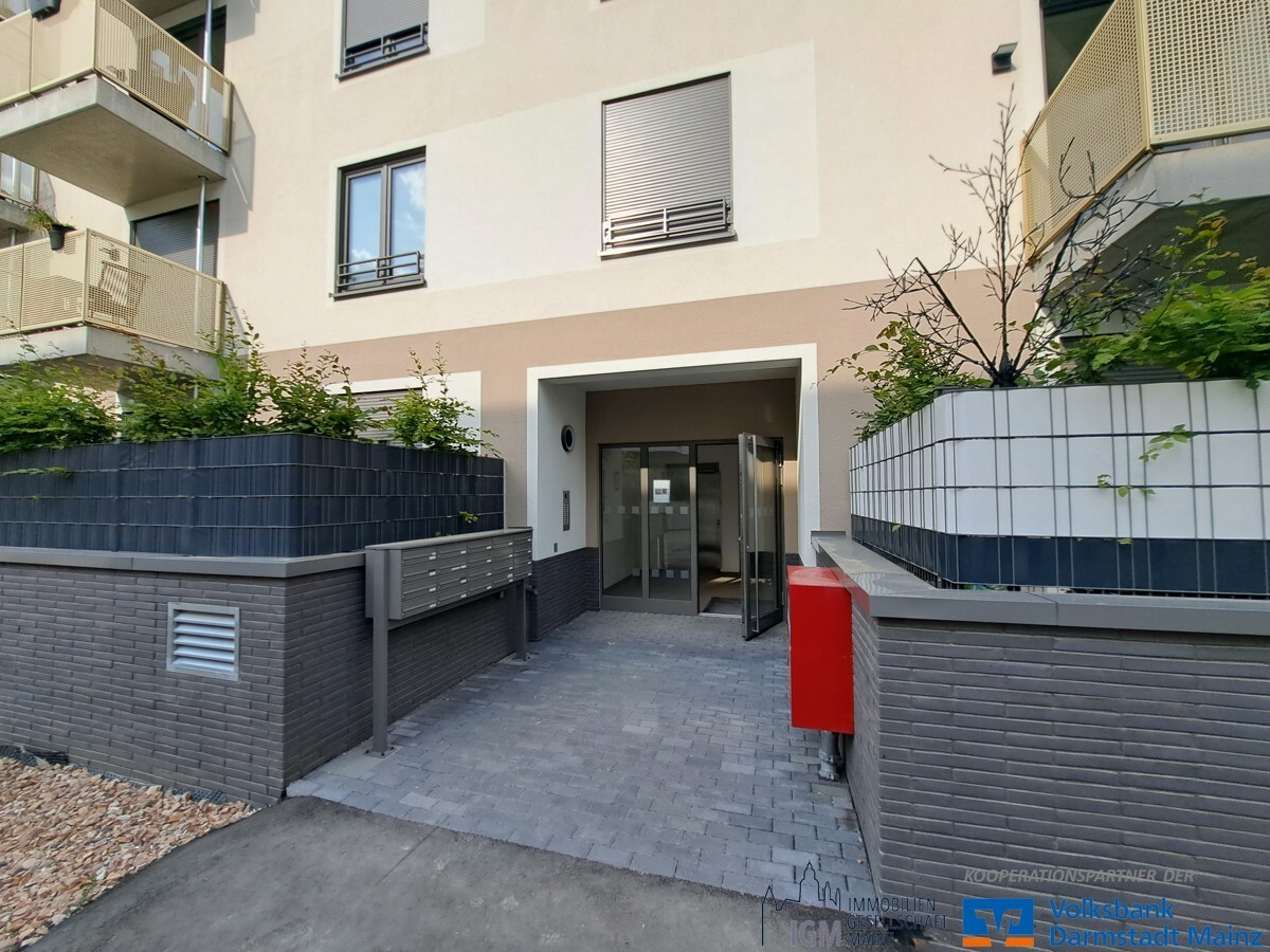 Heiligkreuzviertel: Zweizimmerwohnung mit Balkon, EBK und Stellplatz - Photo 2