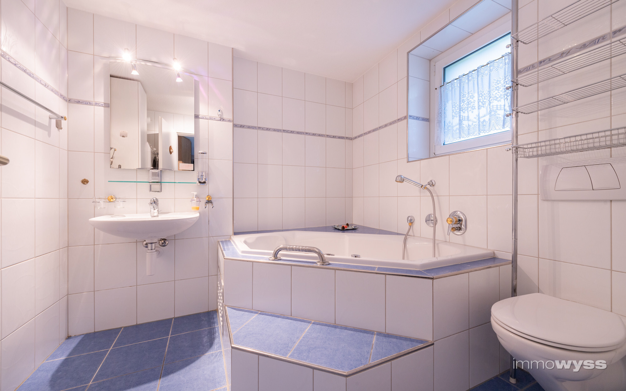 3.5 Zimmer Mai­so­nette­woh­nung in Hünibach (Objektnr HU556