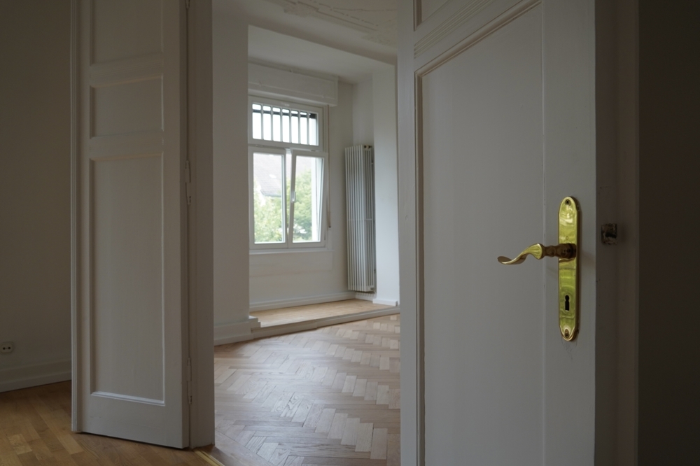 Wiesbaden-Rheingauviertel! Komplett sanierte 3-ZKB Stilaltbauwohnung mit Winterg ... - Foto 3