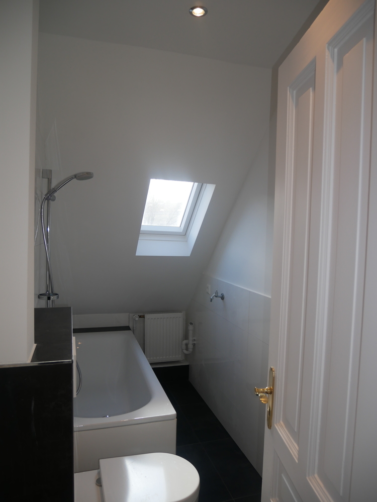 Wiesbaden"Rheingauviertel" Erstbezug nach Sanierung, 2-3 ZKB-Dachmaisonettenwohn ... - Photo 3