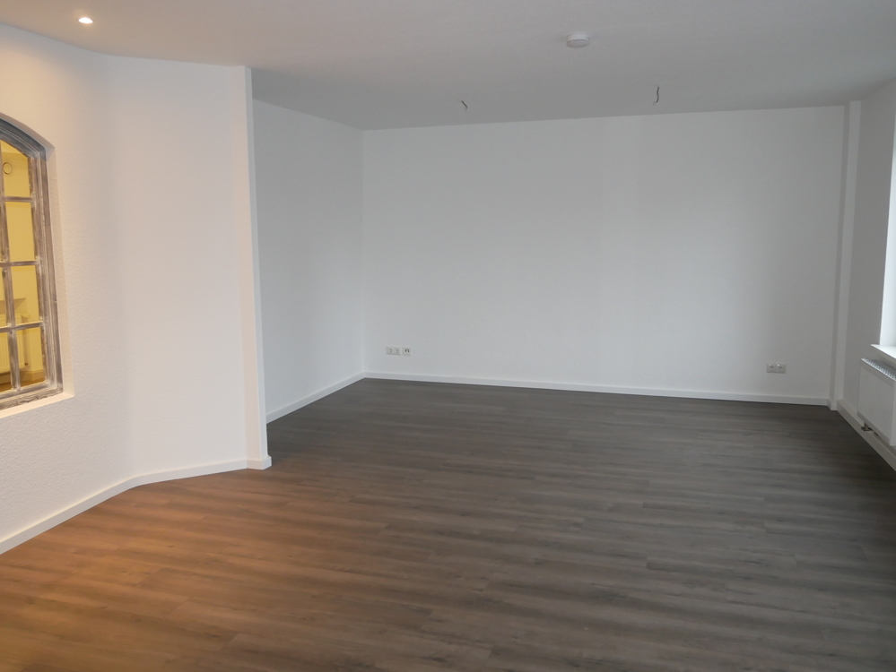 ***LAMBERT&STRELOW***Sanierte 1-2 ZKB Mietwohnung mit sep. Freisitz in Bahnnähe ... - Photo 4