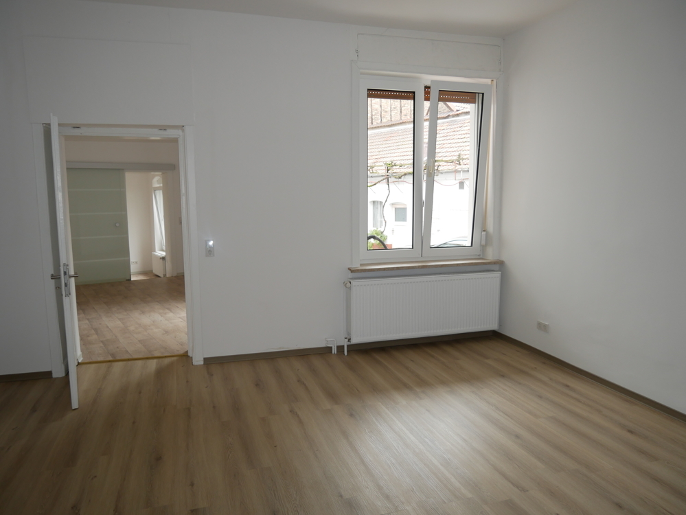 ***Lambert-Strelow*** Teilmodernisierte kleine 3 ZKBB-Mietwohnung in Wiesbaden-E ... - Foto 3