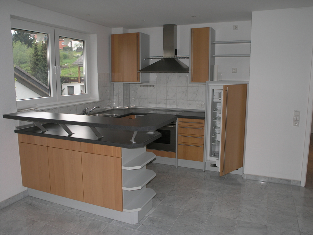 Moderne, sonnige 2-ZKBB-Dachgeschoss-Wohnung mit Fernblick in Eltville-Rauenthal - Photo 2