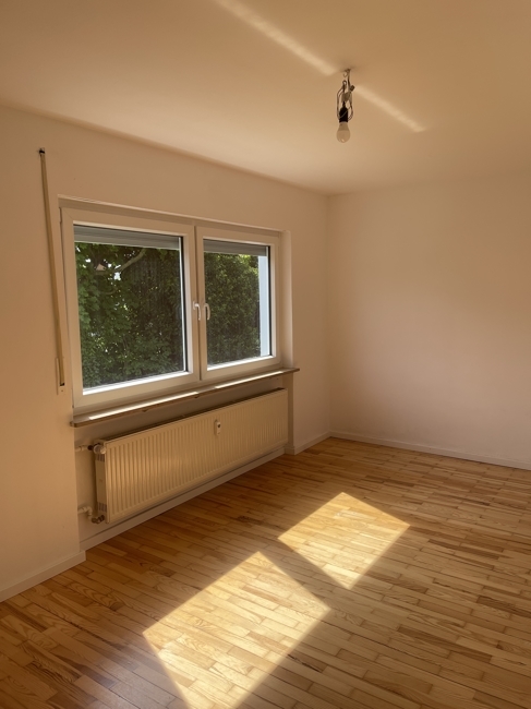 Sehr schöne 3 Zimmer Whg., mit großer Terrasse und Gartenbenutzung. - Foto 2