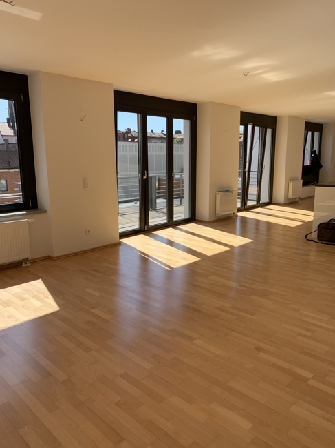 Über den Dächern von Gostenhof Wunderschöne große Wohnung mit Balkon - Photo 1