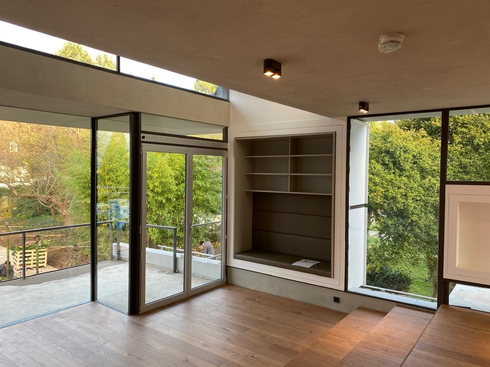 Luxuriöses 3-Zimmer- Maisonette mit großer Dachterrasse in exklusiver Villa, Düsseldorf-Ludenberg - Photo 2