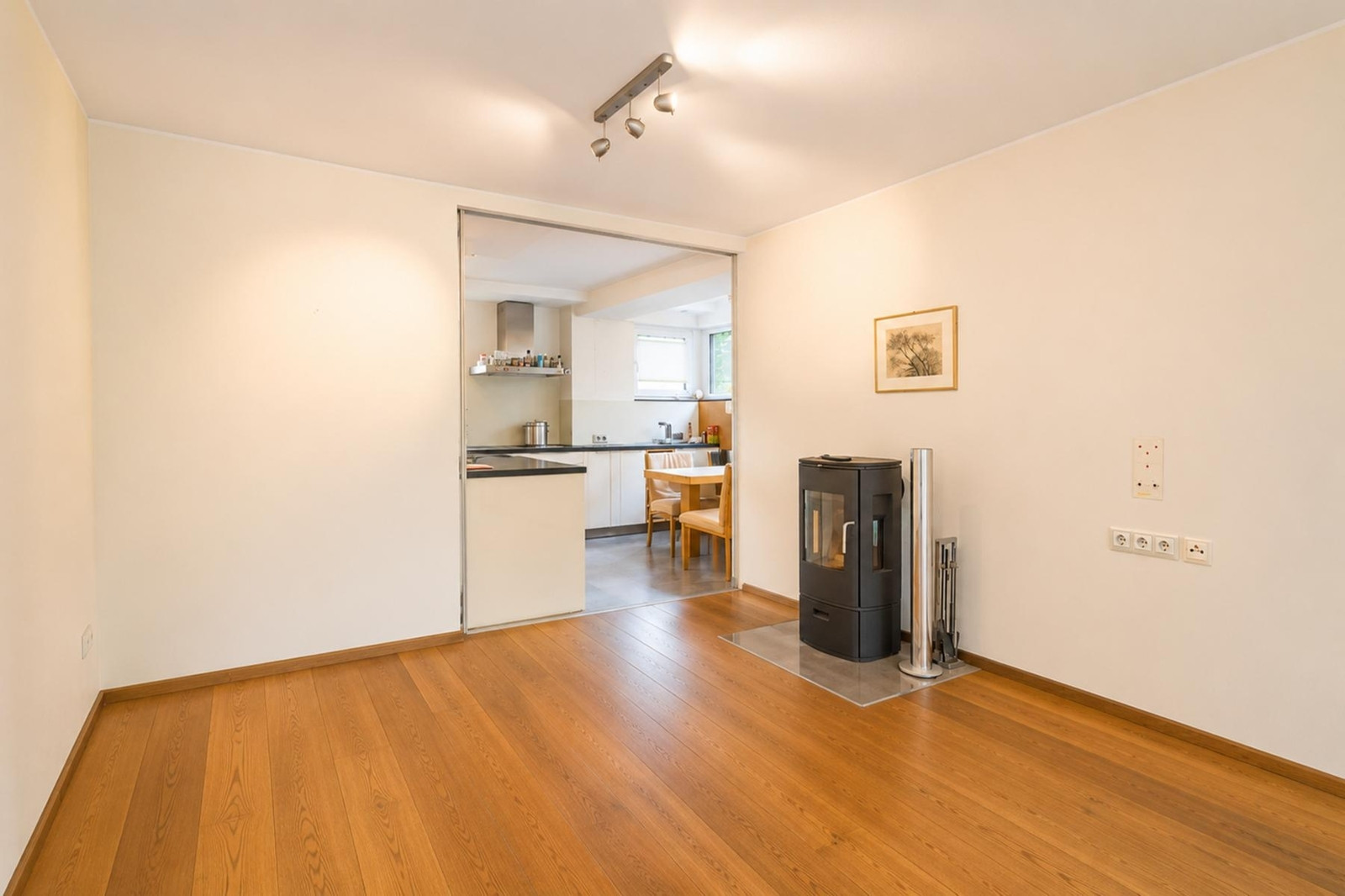 Hochwertige Doppelhaushälfte mit moderner Einbauküche, großem Garten & Garage in Top-Lage von Moers! - Foto 1