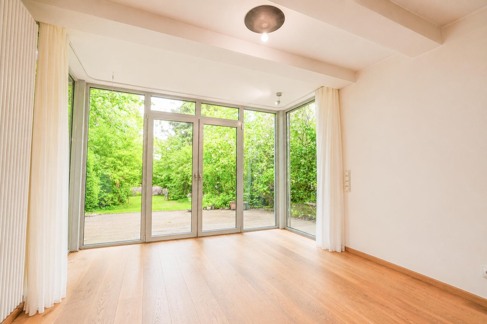 Hochwertige Doppelhaushälfte mit moderner Einbauküche, großem Garten & Garage in Top-Lage von Moers! - Foto 2