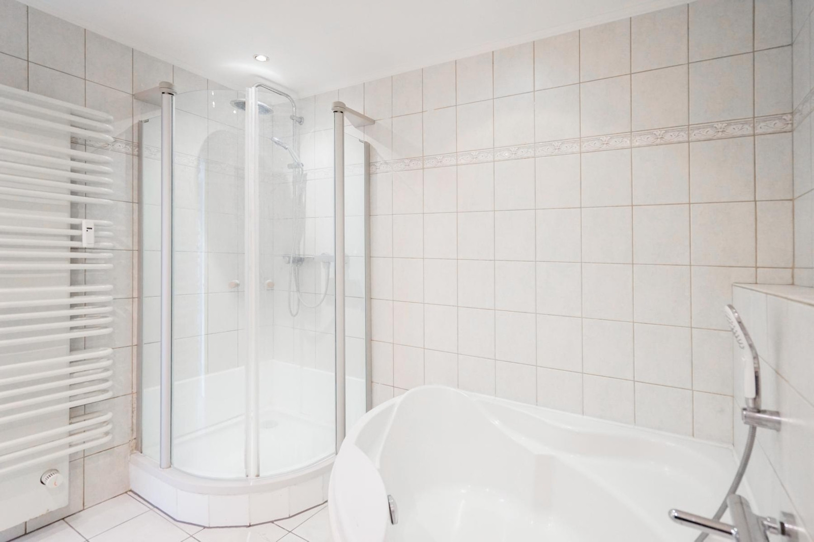 Stilvolle Maisonette in Citylage für Zwei – großzügig, charmant, mit Kamin & Terrasse - Photo 5