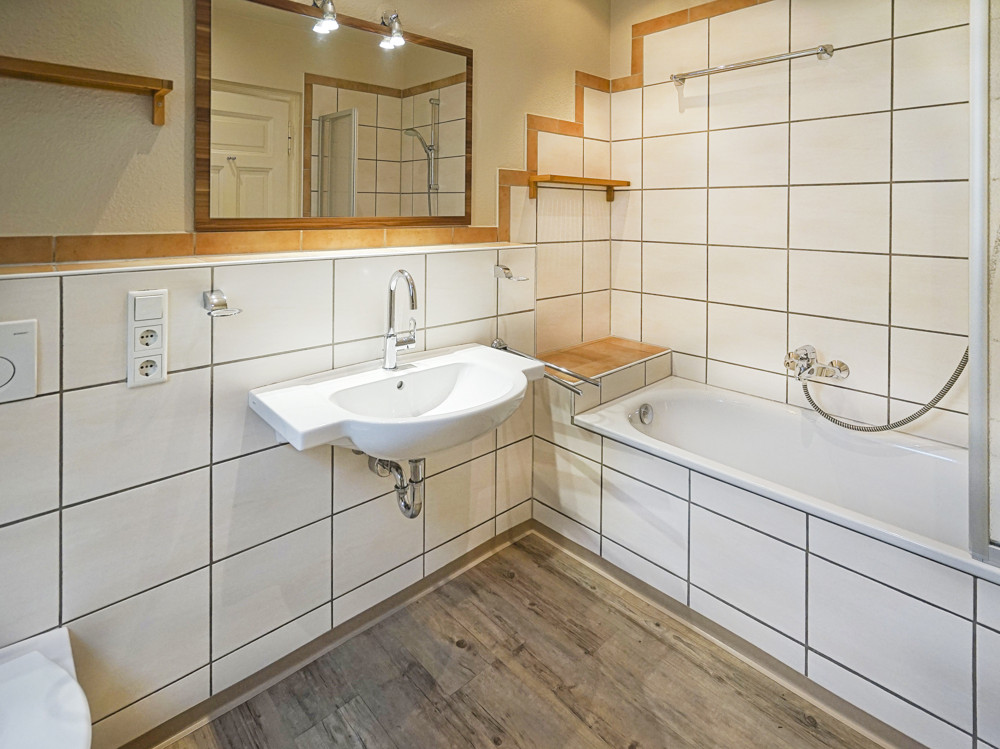Urgemütliche Dachgeschoßwohnung in begehrter Wohnlage! - Photo 2