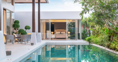Moderne Luxusvilla mit Pool