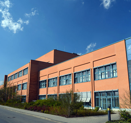 Modernes Fabrikgebäude