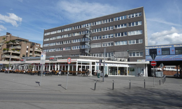 Selektive 89a0a851-06b4-4fca-8ffe-0cf2c5df6652 Referenzobjekte  