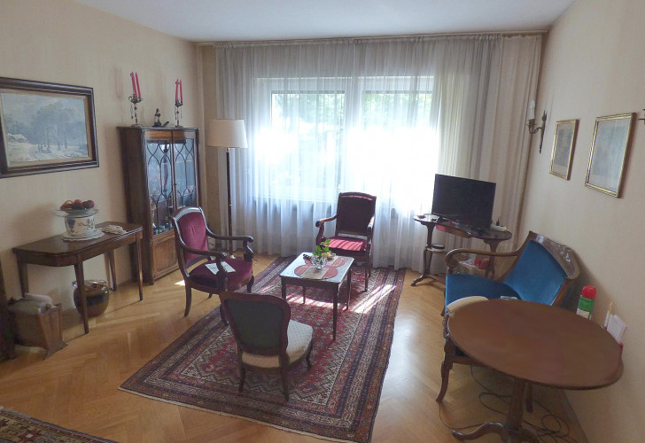 Selektive ac30ff75-6afd-49e9-931f-69478a79156c Details  