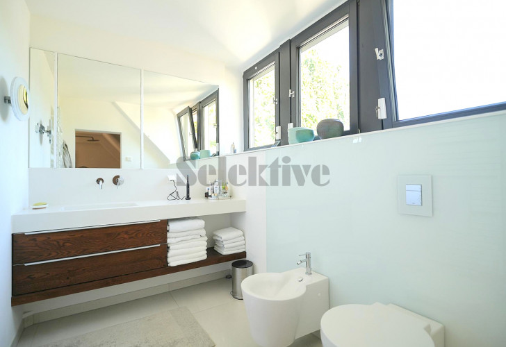 Selektive 8cb2d9ac-dbb6-4673-9ef2-7da381313f06 Details  