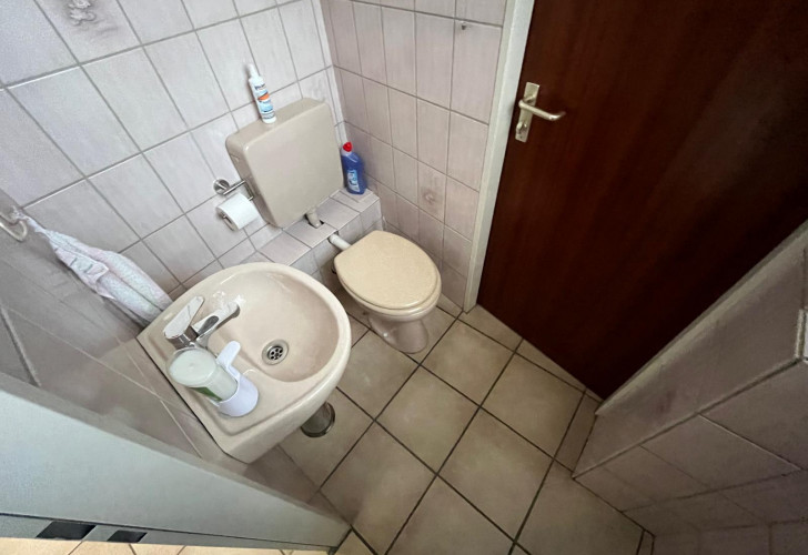 Selektive e634daa9-afd5-4b7a-af82-8fb3577610c7 Details  