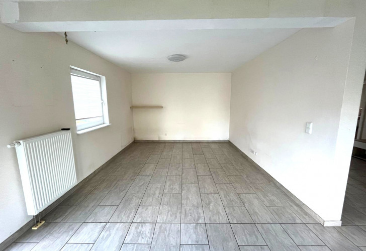 Selektive 3bb29cc6-ca1a-4059-8100-3ec76a3bfe62 Details  