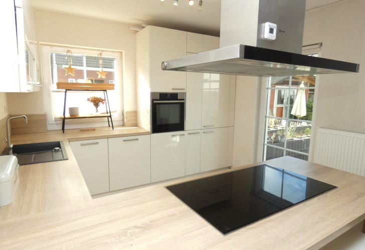 Selektive 6d78f6d2-fafc-48f2-b918-7e58f4ebeebe Details  