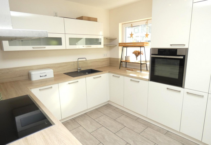 Selektive 857e873b-e157-4b6f-9c4c-635b11218abb Details  