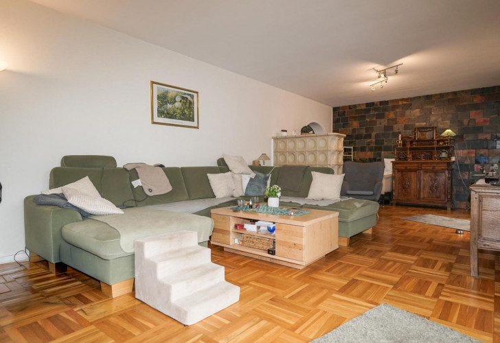 Selektive 1ea602a8-c12a-455d-8fd9-79c333f093ed Details  