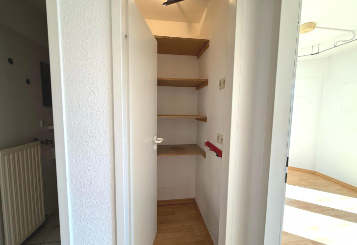 Selektive 17942eb8-ca66-4900-ac6b-75e1b9636419 Details  