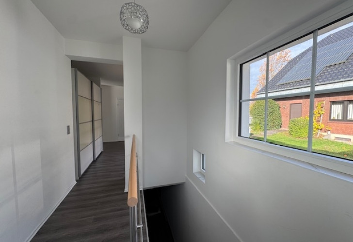 Selektive 54b1a1b4-ce49-4919-bc0b-927ffd2e5ffc Details  