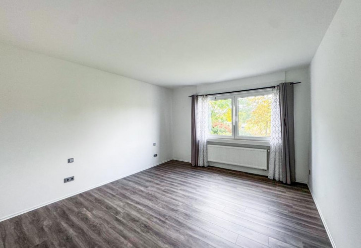 Selektive bebf903d-2ea4-4c34-b107-aad14f4fae19 Details  