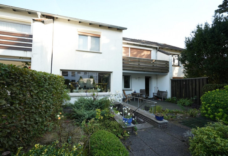 Selektive 49527feb-b778-4f25-9c80-978d8761687d Details  