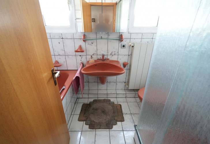 Selektive 4ea0b72e-3aaa-4eff-b4b0-abec07d7fbb5 Details  