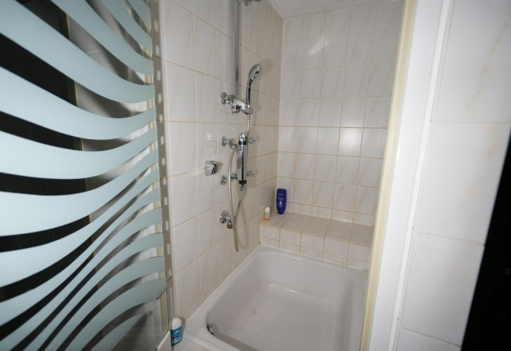 Selektive ab75ef44-f68f-48da-8c94-6f97233e48a3 Details  