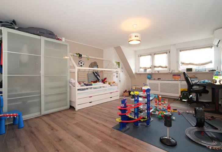 Selektive _323215 Details Selektive _323215 Details