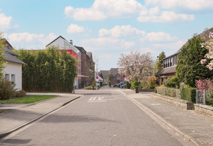 Selektive 2b4a6a04-7376-441e-8dcd-0f0f226dfe0f Details  