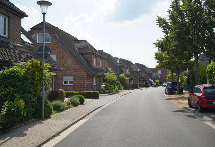 Selektive index.php?kunde=SelektiveImmobilien&datensatz=7267&filename=b6b77387-6eae-4bc1-be38-a1ab3749edb5 Details  