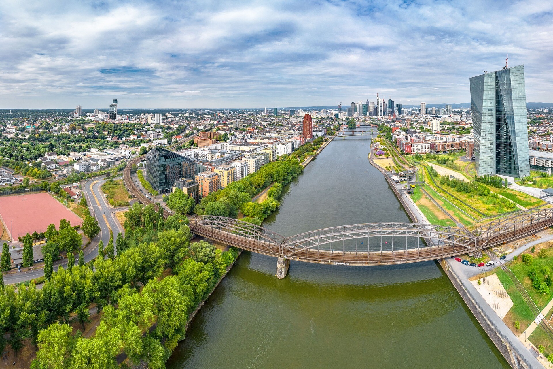 Luftbild Frankfurt Ostseite