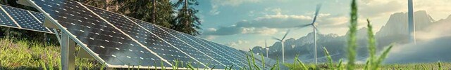 Photovoltaikanlagen und Windräder für erneuerbare Energien