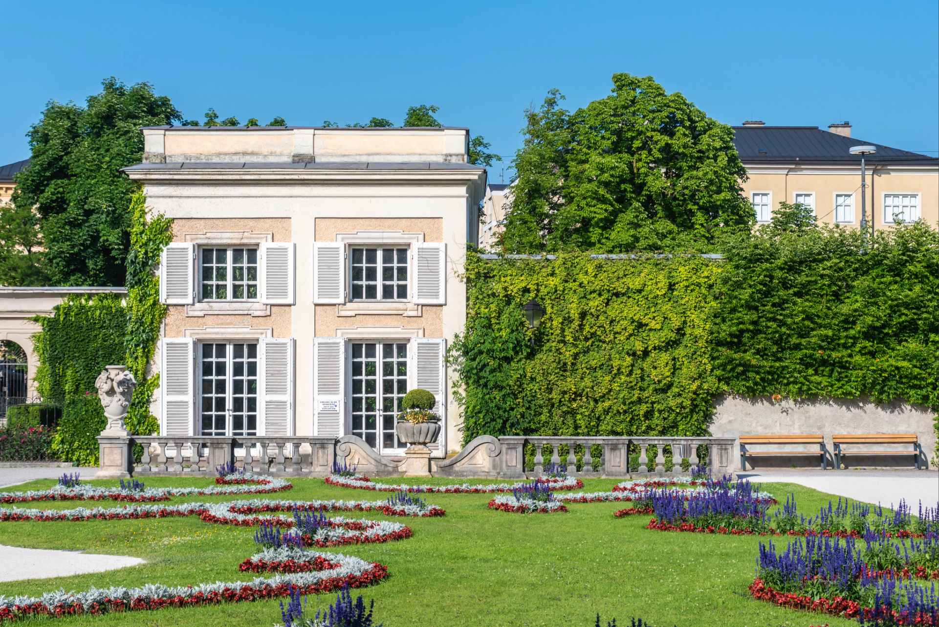 Mirabell Garten in Salzburg, Symbol für Secret Sale von Premium Immobilien