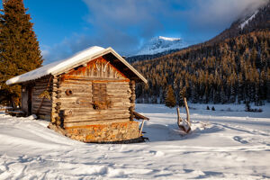 Hütte im Schnee