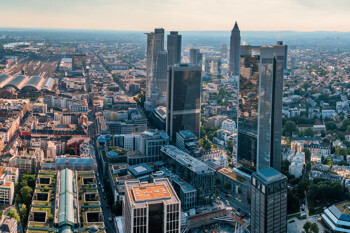 Blick auf das Bankenviertel in Frankfurt am Main