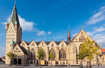 Platz vor Kirche in Paderborn