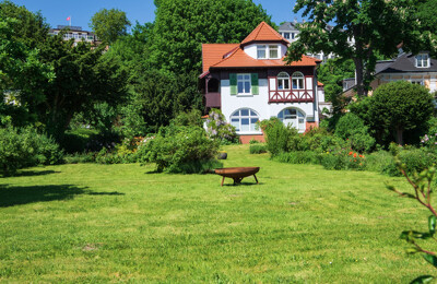 Einfamilienhaus mit großem Grundstück und Garten