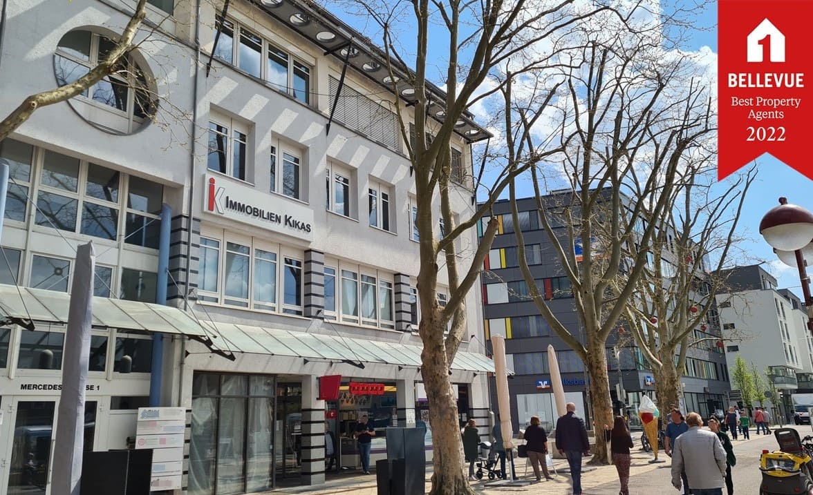 Blick auf das Büro von Kikas Immobilien von außen