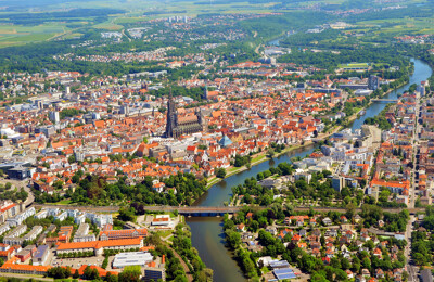 Luftaufnahme von Ulm und Neu-Ulm