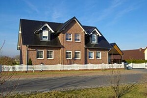 Einfamilienhaus mit Garage