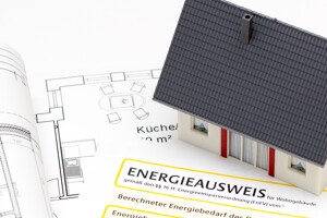 Hausmodell mit Energieausweis
