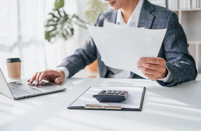 Makler bei der Arbeit